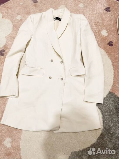 Пиджак приталенный zara белый 40 S