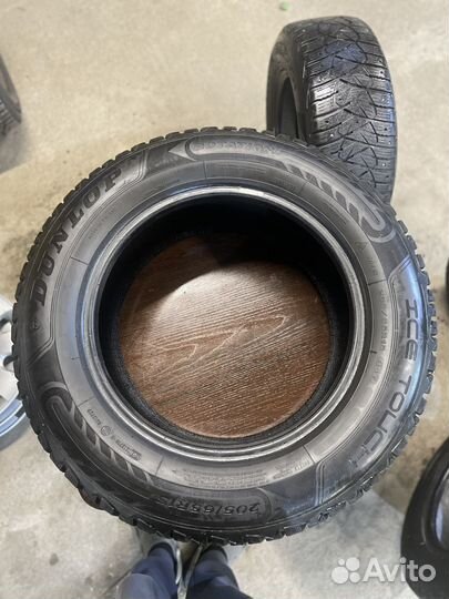 Dunlop Ice Touch 205/65 R15 94T