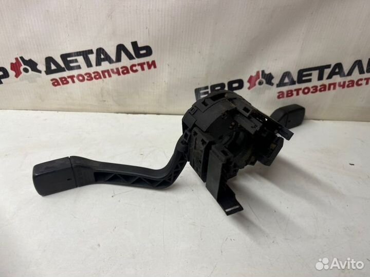 Блок подрулевых переключателей Volkswagen Passat