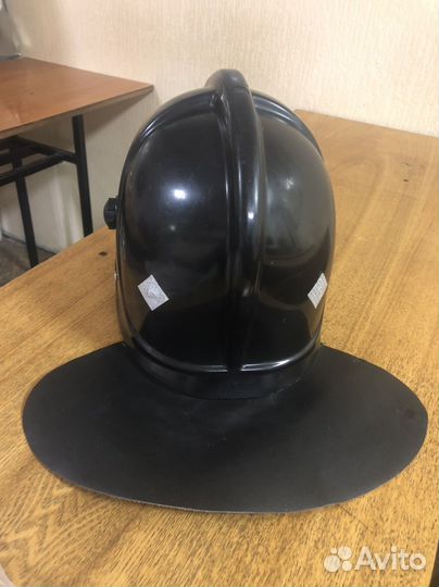 Шлем каска пожарного