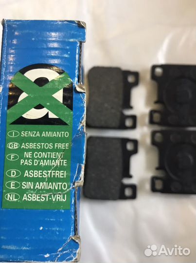 Тормозные колодки на mercedes190