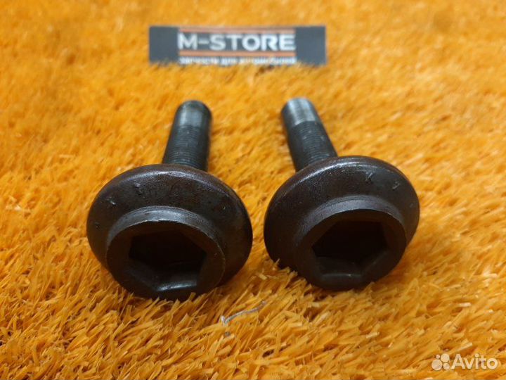 Болт привода задний Audi A4 B8/8K cdnc 2009