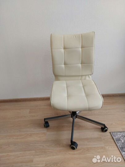 Кресло компьютерное кожаное