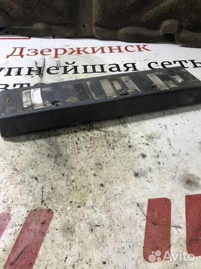 Накладка переднего бампера под номер Nissan Pathfi