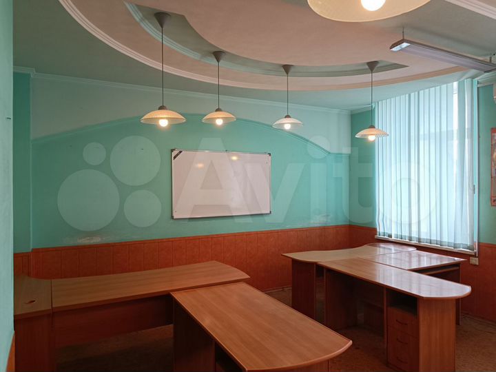 Аренда офиса, 2-й этаж, 28.4 м²; 16м²