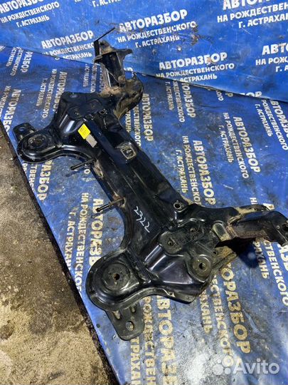 Передний подрамник Chevrolet Aveo T300 хэтчбек