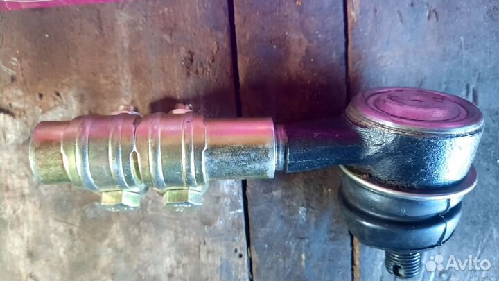 Тяга новая рулевой трапеции правая ваз2123с муфтой