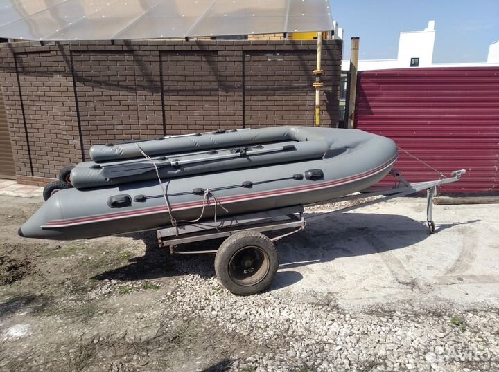 Лодка с мотором