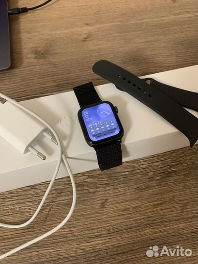 Apple Watch Series 5 44mm