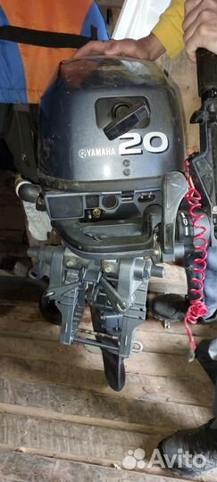 Мотор Yamaha 20