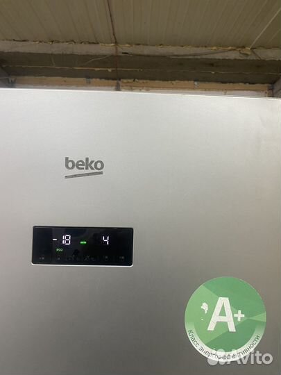 Холодильник Beko No frost 2.камеры. Серебро