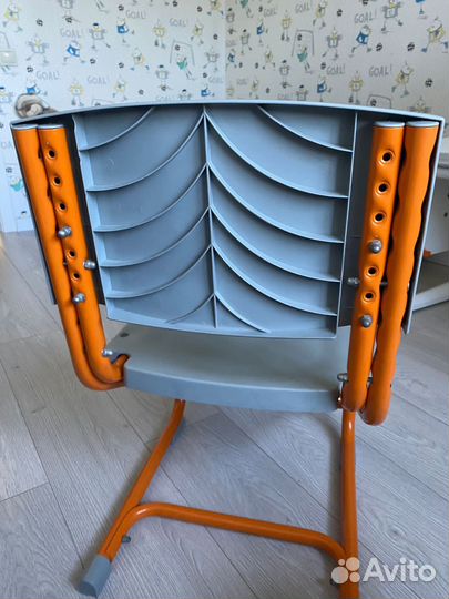 Детский стул с партой