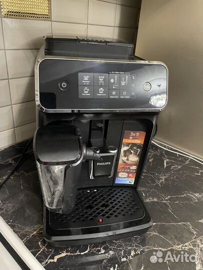 Кофемашина Philips EP2030/10 Series 2200 LatteGo