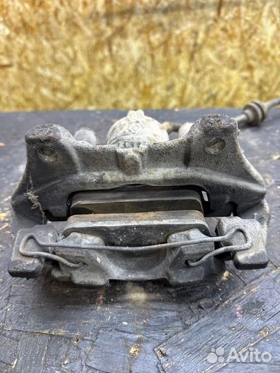 Суппорт тормозной передний правый Renault Logan 2