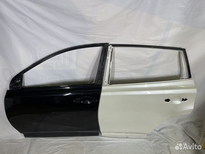 Дверь левая toyota rav4