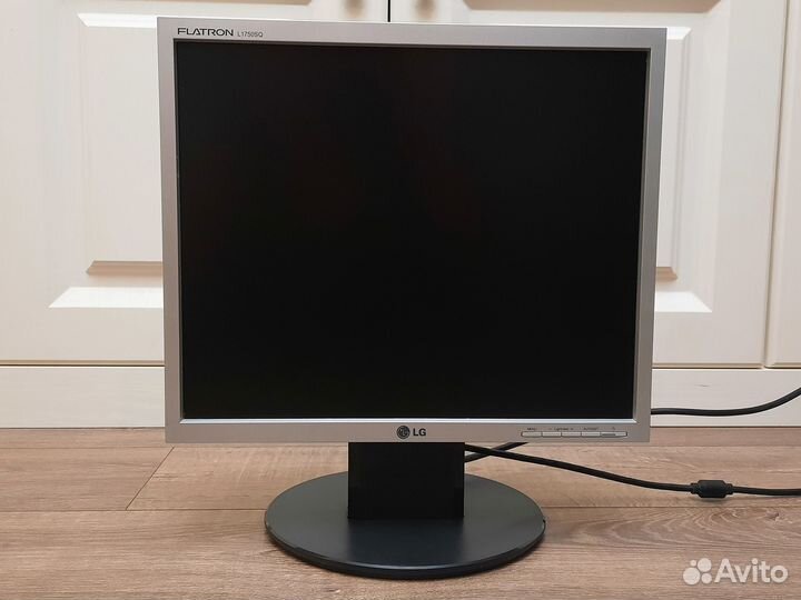 Монитор LG Flatron 17 дюймов