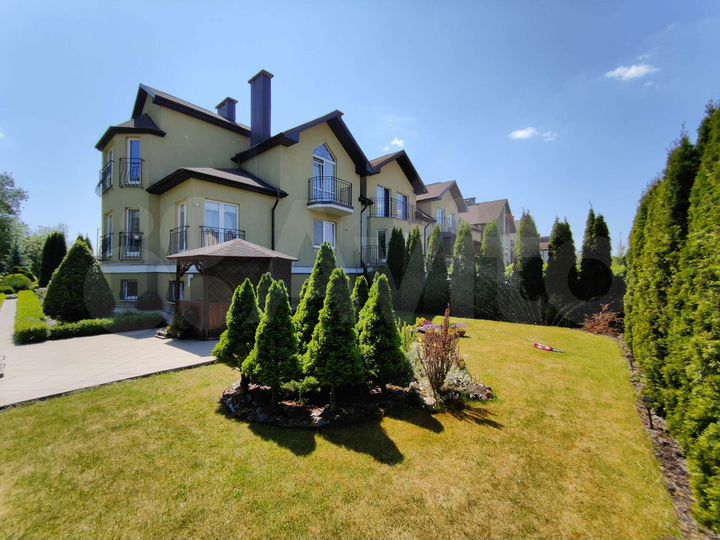 Таунхаус 265 м² на участке 2,5 сот.