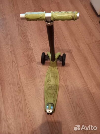 Самокат детский бу трёх колёсные