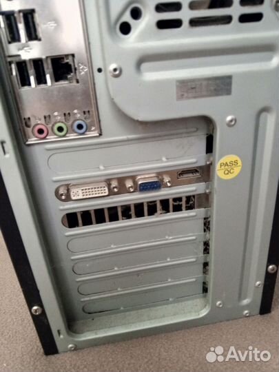 Системный блок с монитором