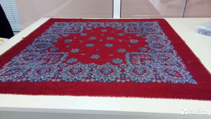 Павловопосадский платок 93х93 см