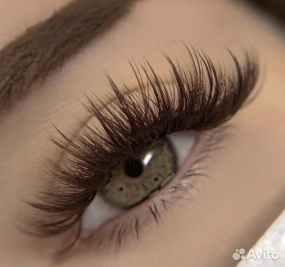 Наращивание ресниц на кресле реклайнер