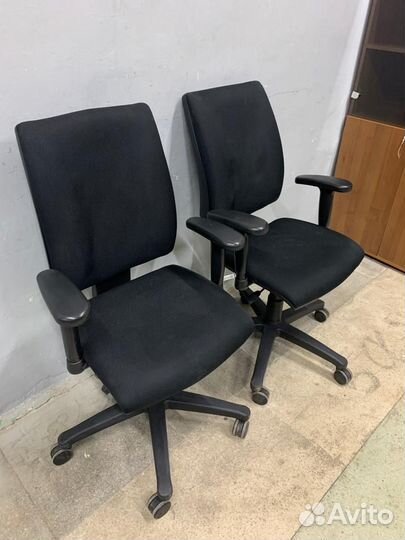 Кресло компьютерное / офисное / для дома