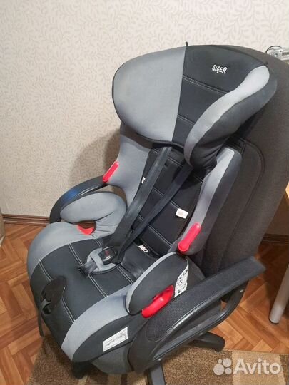 Детское автокресло 9 - 36 кг