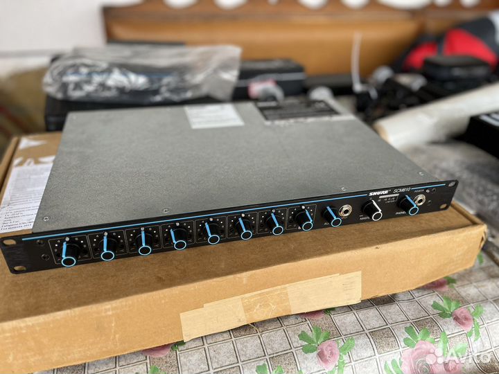 Микшер 8ми канальный shure scm810