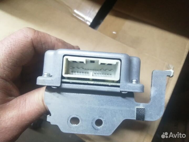 Блок управления дифференциалом Nissan Patrol Y62