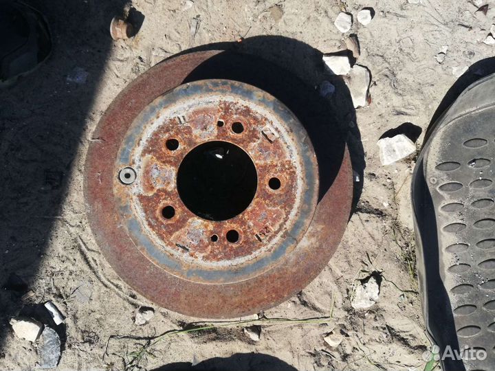 Диск тормозной задний Митсубиси Аутлендер XL