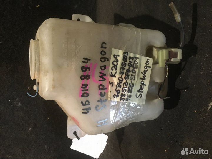 Бачок омывателя Honda Stepwgn