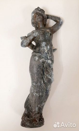 Старинная статуэтка Афродита. Металл