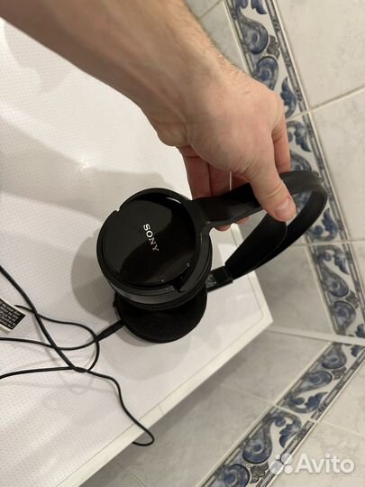 Беспроводные наушники Sony TMR-RF810R