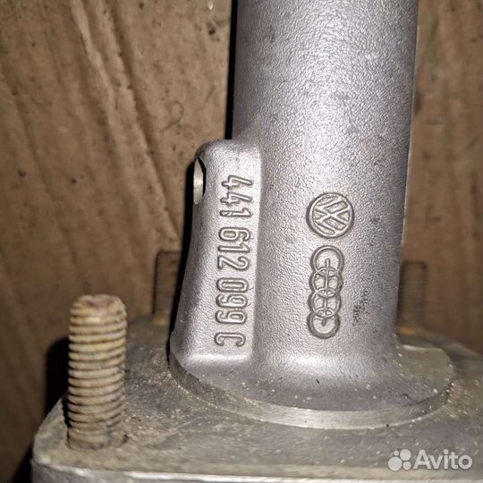 Главный тормозной цилиндр Audi 100