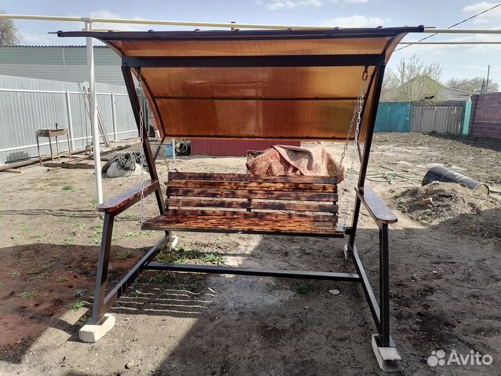 Садовая качеля