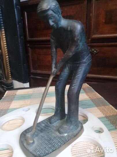 Бронзовая Статуэтка Гольфиста из Кипра