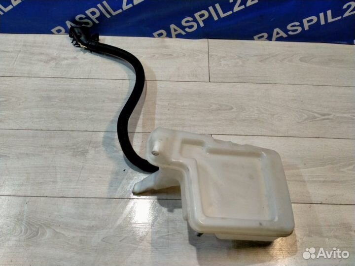 Бачок омывателя Bmw 525I Левый Руль Пробег: