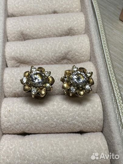 Золотые серьги гвоздики 585