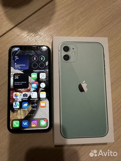 Телефон iPhone 11 64gb