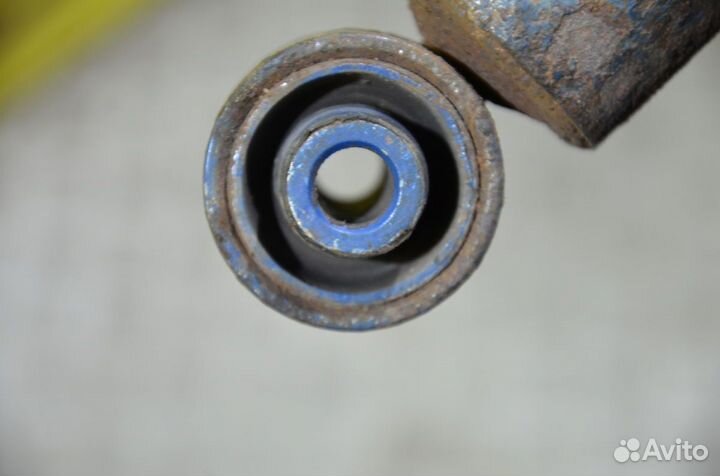 Амортизаторы задние комплект Nissan Qashqai J10