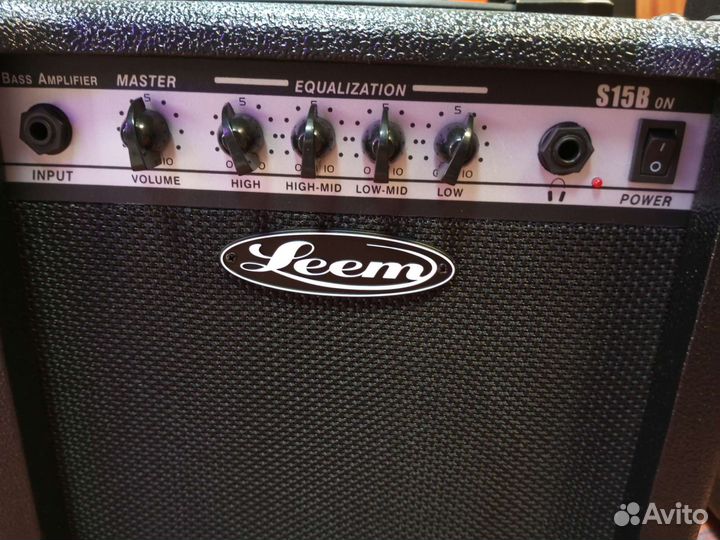 Басовый комбоусилитель 15 Ватт