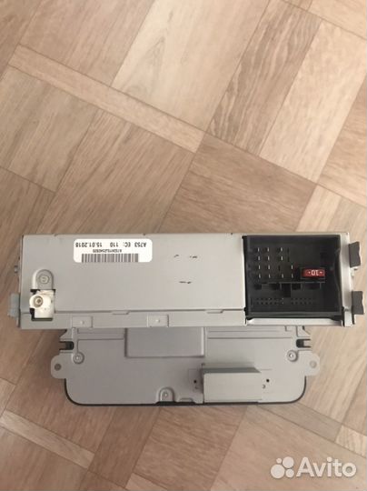 Продам магнитолу R-140 volkswagen polo седан