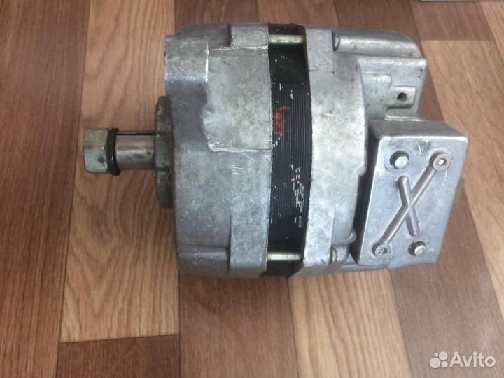 Генератор 17-3701 (14В.40А) б/шкива