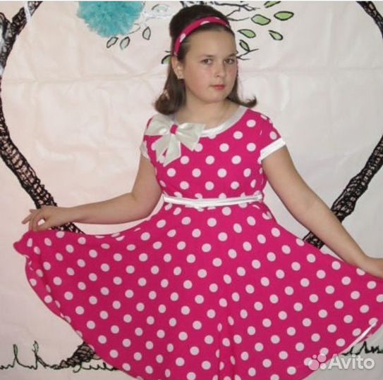 Платье розовое