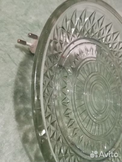 Тарелка стеклянная Клеймо завода нсз СССР за все