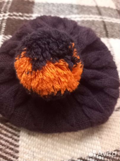 Шапка с ярким бубоном на 5 лет