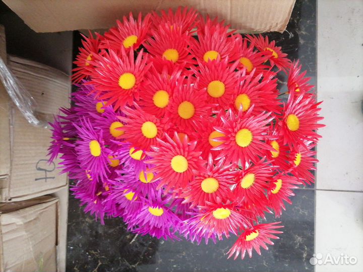 Цветы штучные