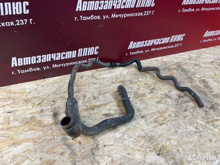 Патрубок радиатора Renault Logan