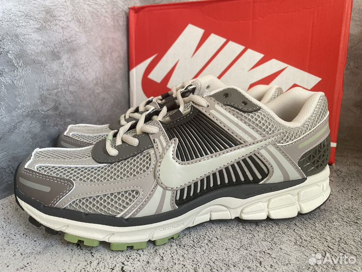 Кроссовки nike air zoom vomero 5