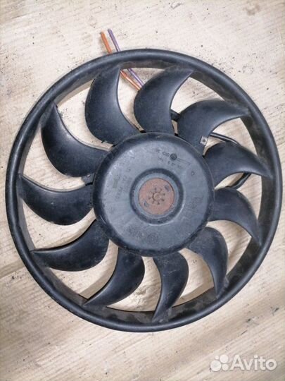 Вентилятор Audi A4 B7 2.0T 2004-2009